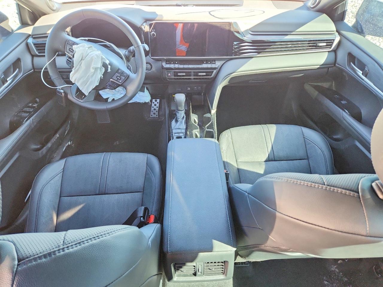 2025 TOYOTA CAMRY XSE photo 15
