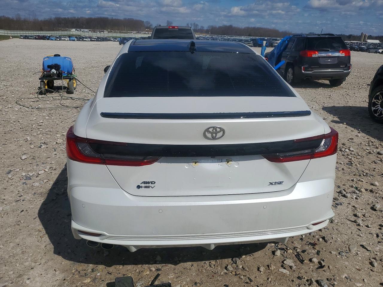 2025 TOYOTA CAMRY XSE photo 11