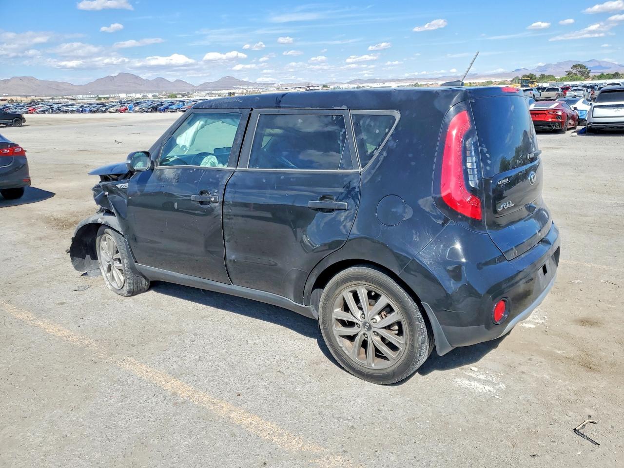 2017 KIA SOUL + photo 4
