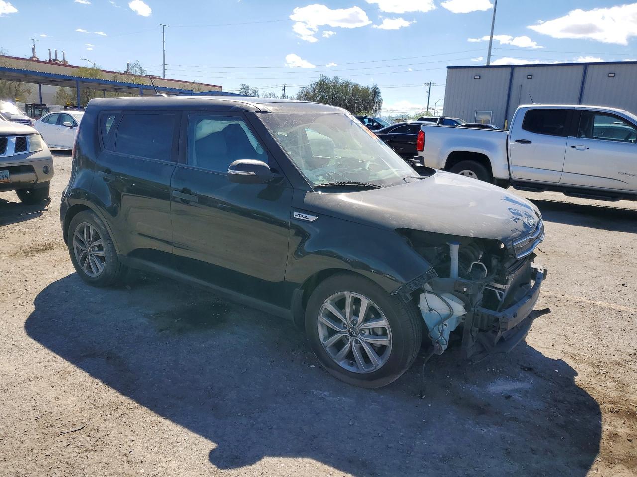 2017 KIA SOUL + photo 10