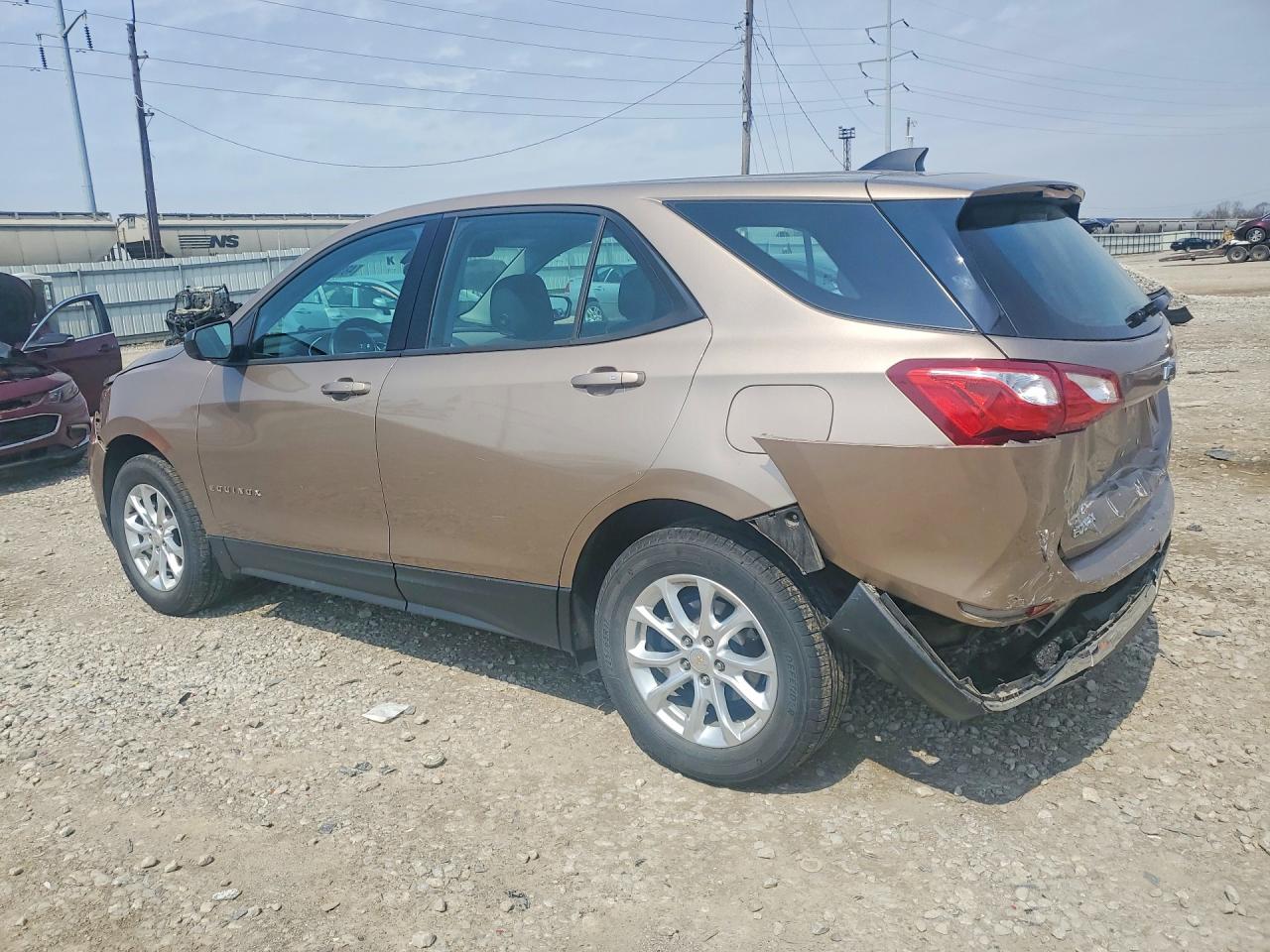 2018 CHEVROLET EQUINOX LS photo 4