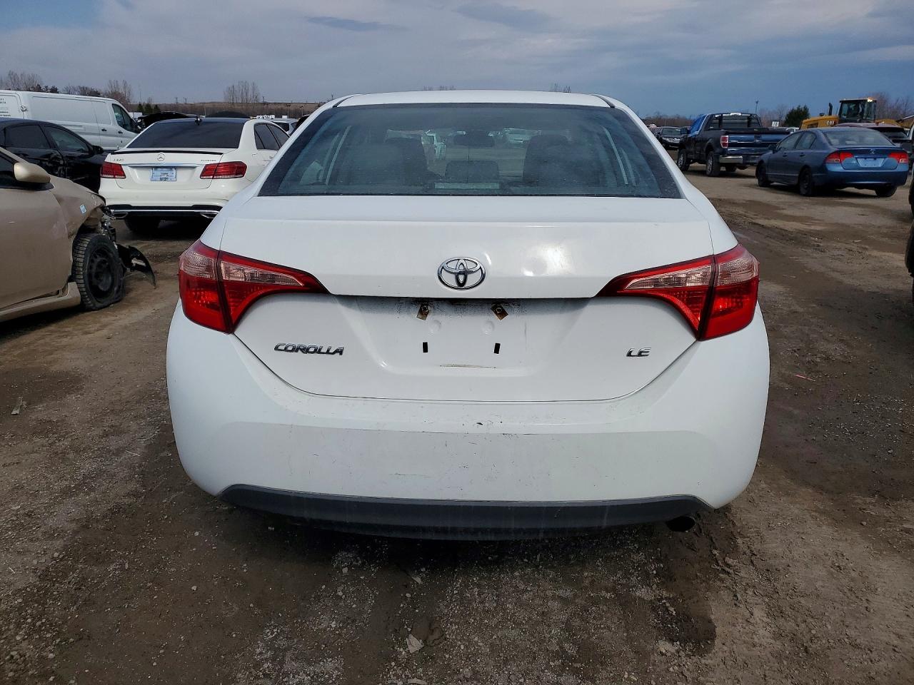 2019 TOYOTA COROLLA L photo 16