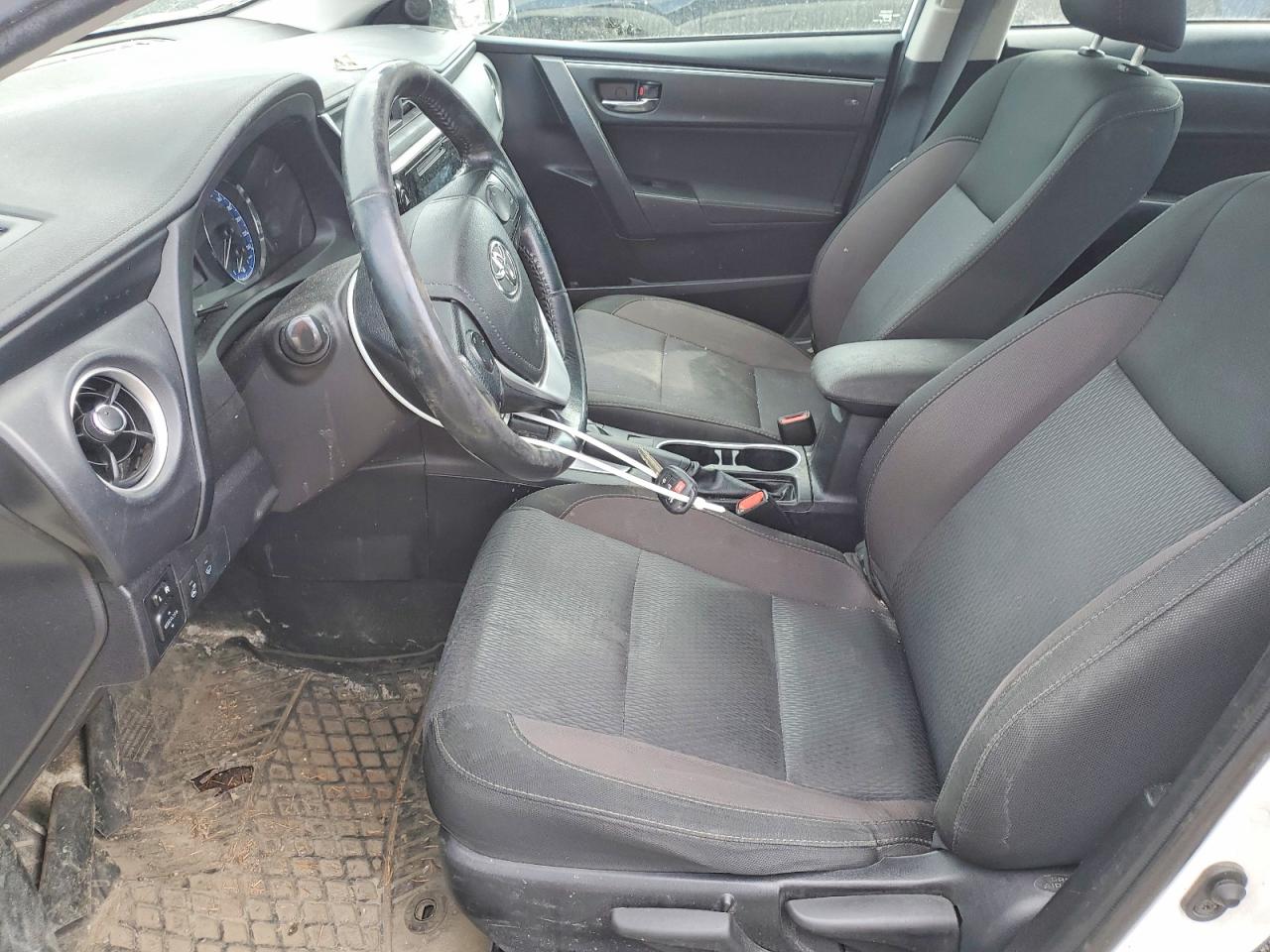 2019 TOYOTA COROLLA L photo 19