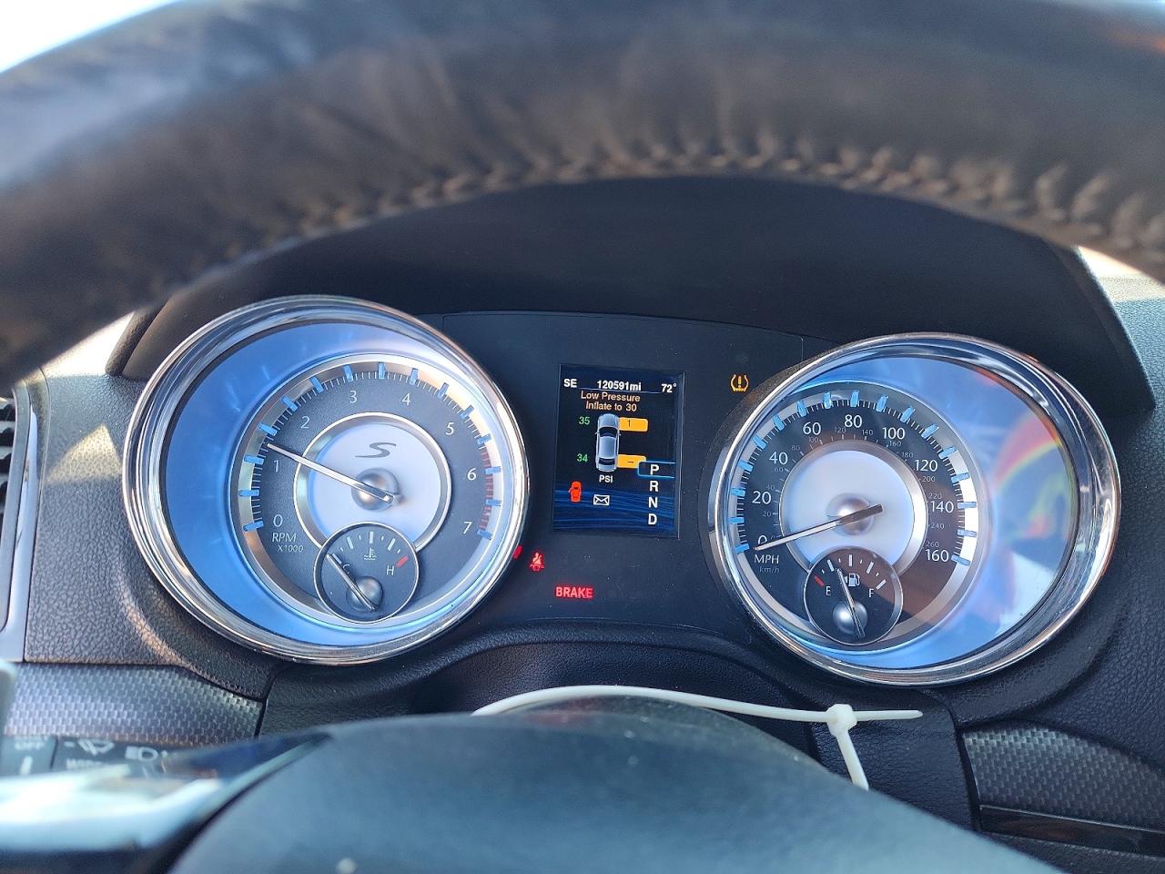 2014 CHRYSLER 300 S photo 17