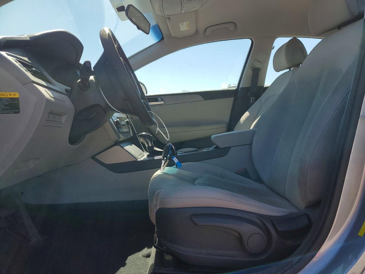 2015 HYUNDAI SONATA SE photo 7
