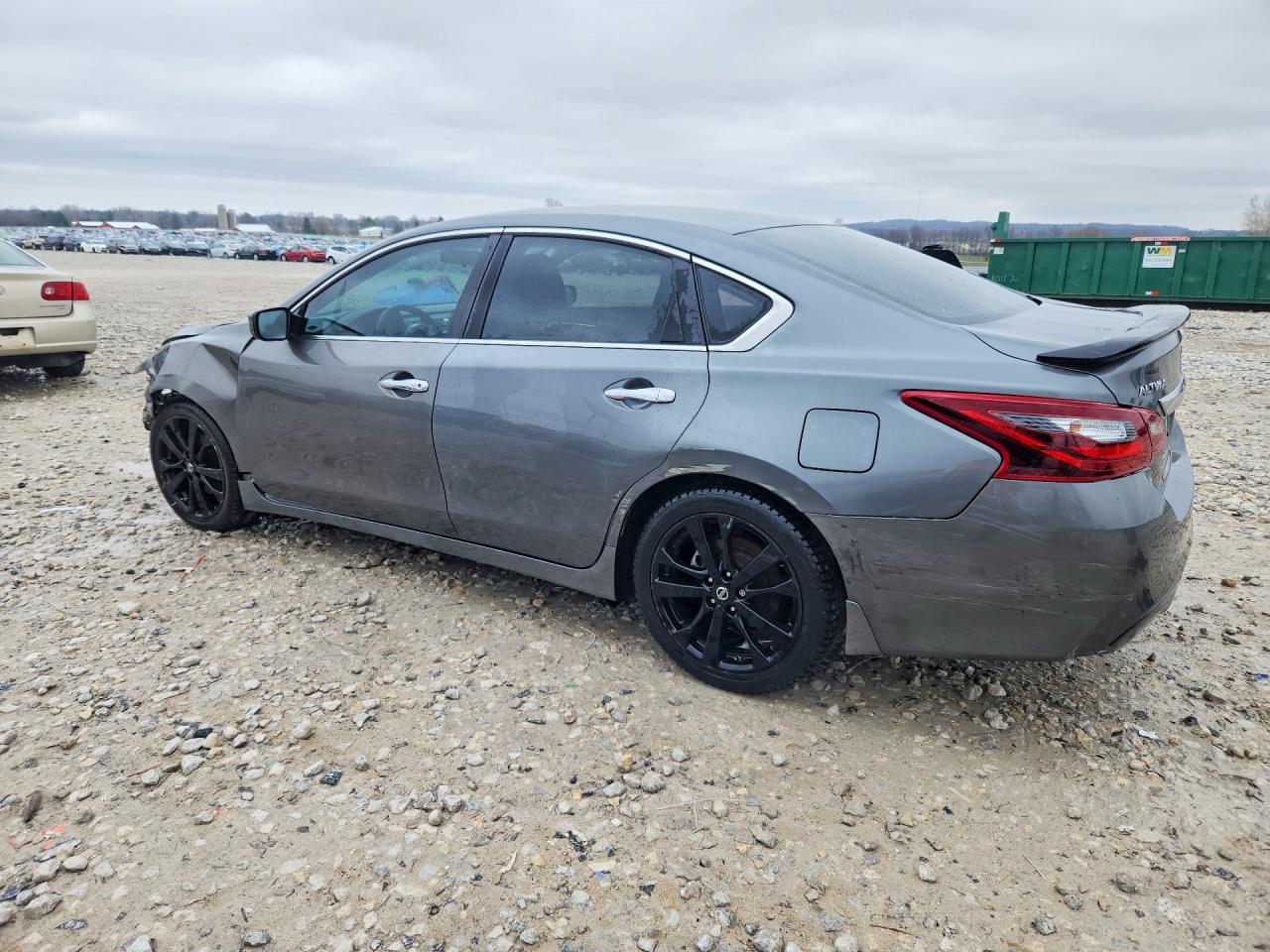 2017 NISSAN ALTIMA 2.5 SR photo 4