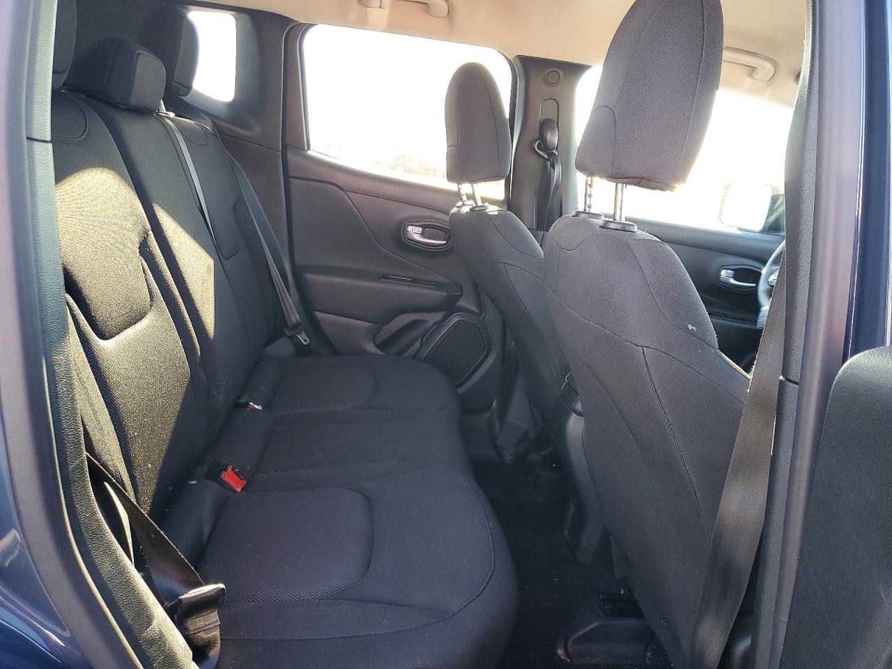 2023 JEEP RENEGADE LATITUDE photo 31