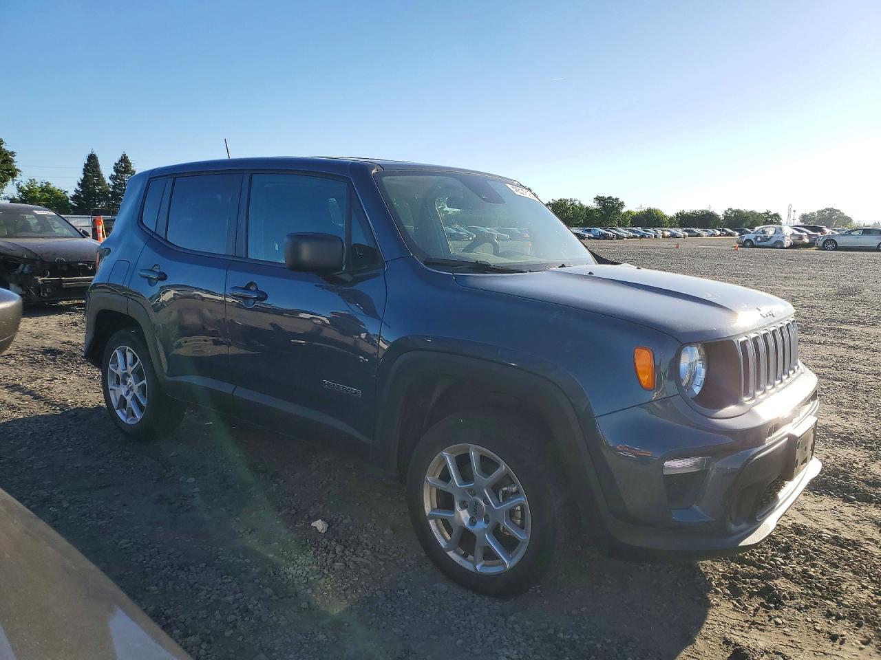 2023 JEEP RENEGADE LATITUDE photo 10