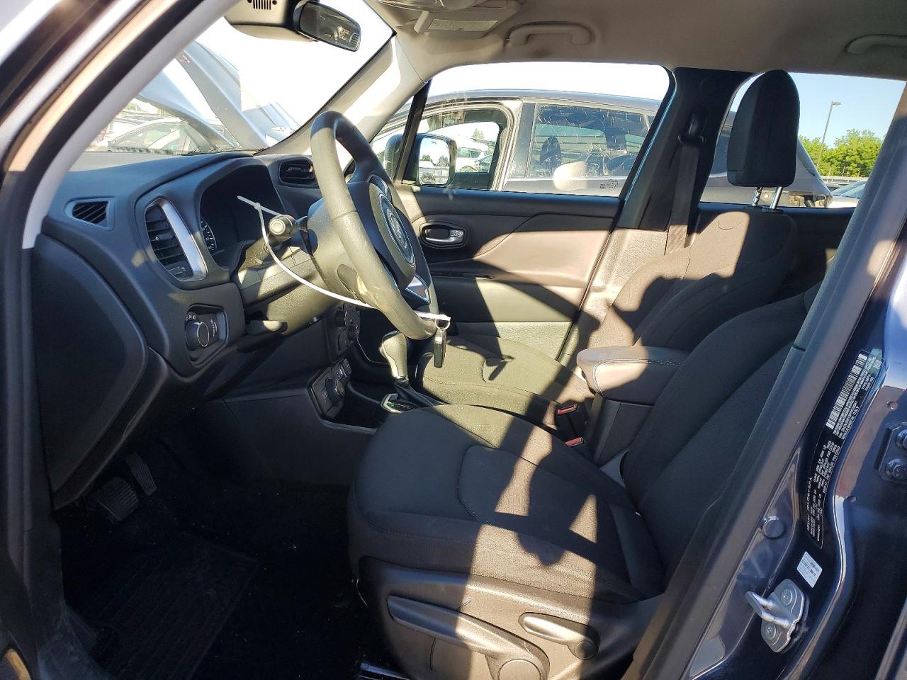 2023 JEEP RENEGADE LATITUDE photo 19