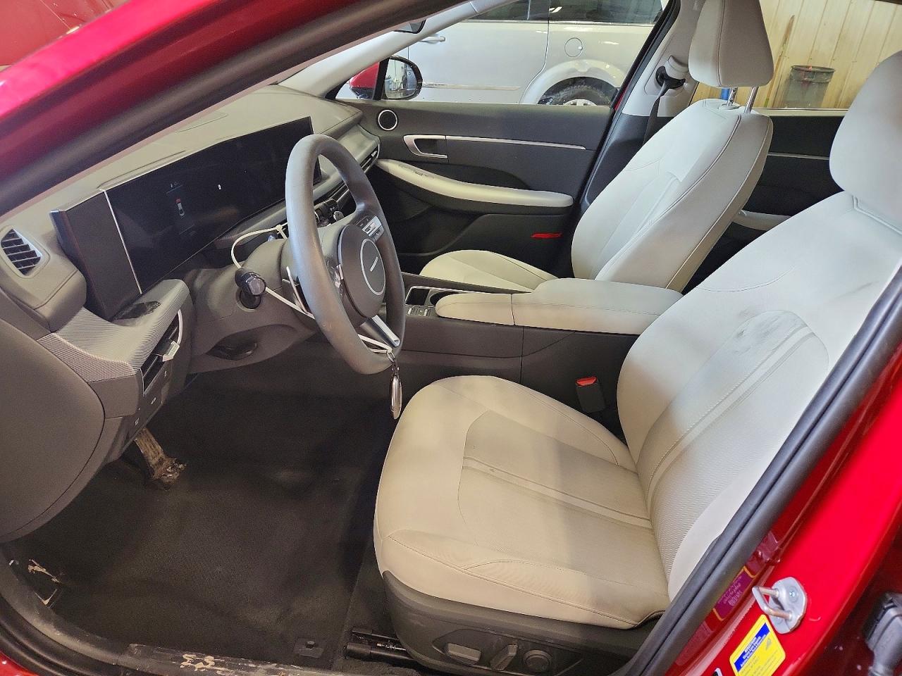 2024 HYUNDAI SONATA SEL photo 13