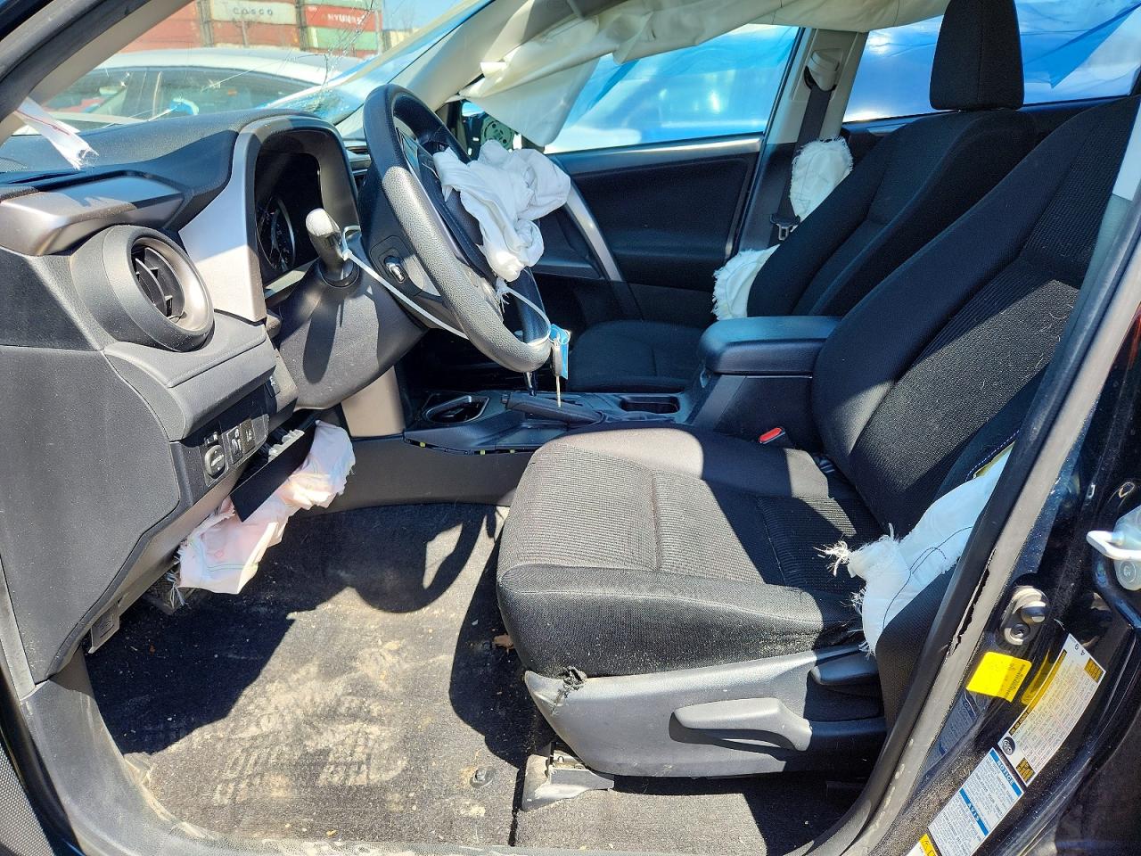 2018 TOYOTA RAV4 LE photo 13