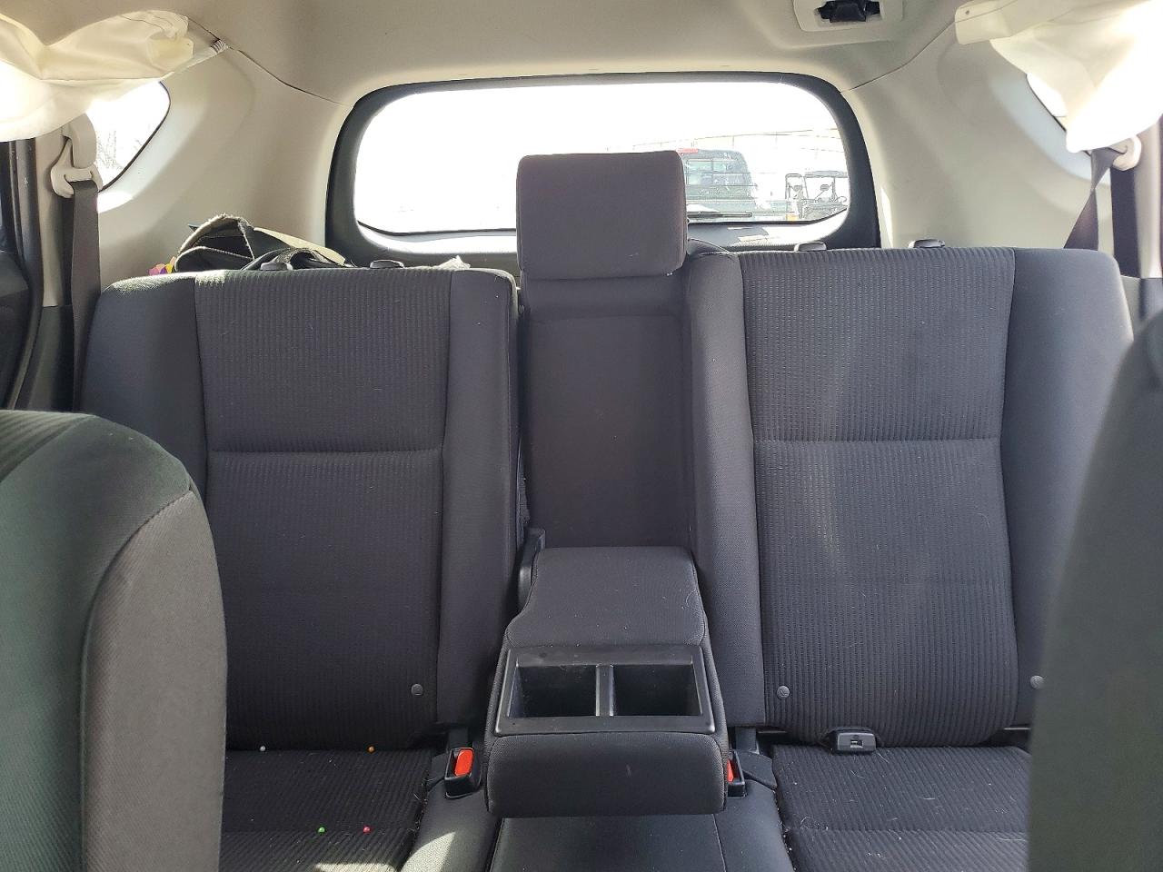 2018 TOYOTA RAV4 LE photo 19
