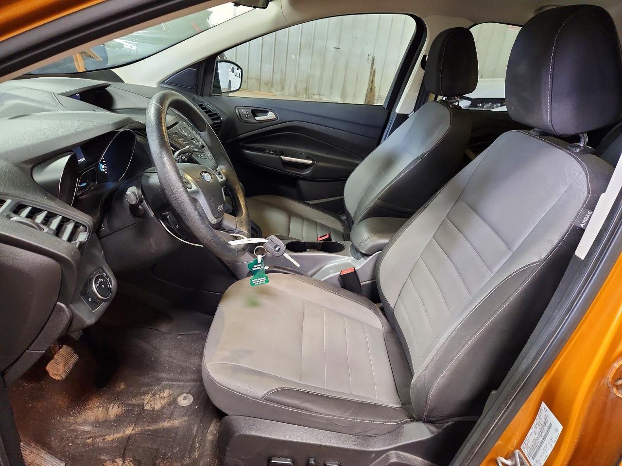 2016 FORD ESCAPE SE photo 19