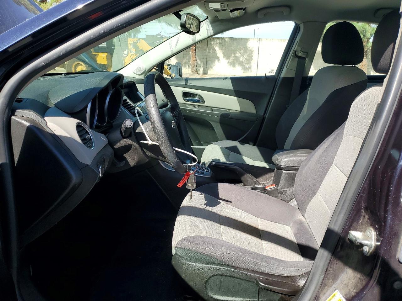 2014 CHEVROLET CRUZE LS photo 13