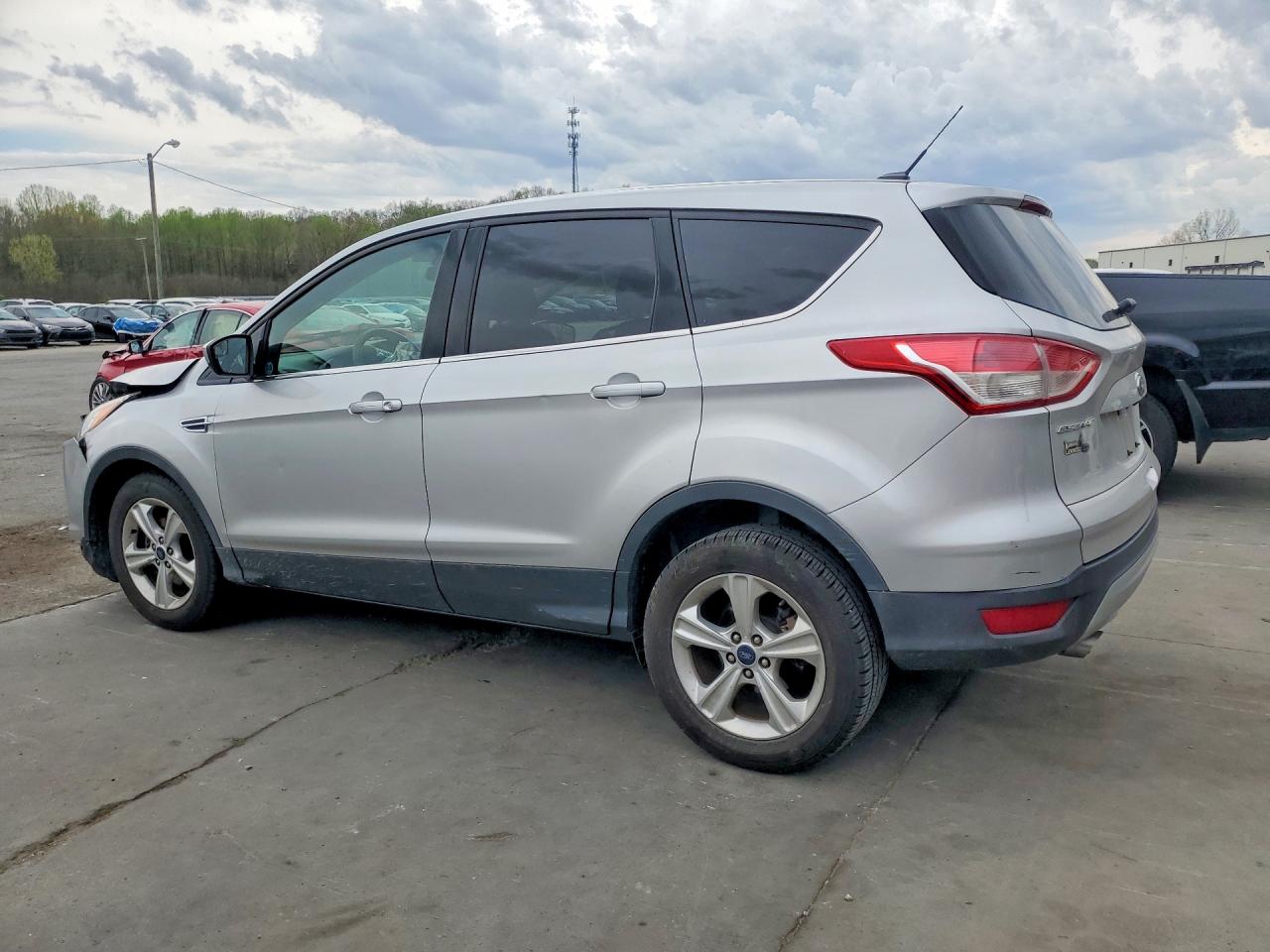 2015 FORD ESCAPE SE photo 4