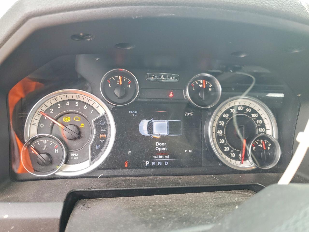 2013 RAM 1500 SLT photo 9