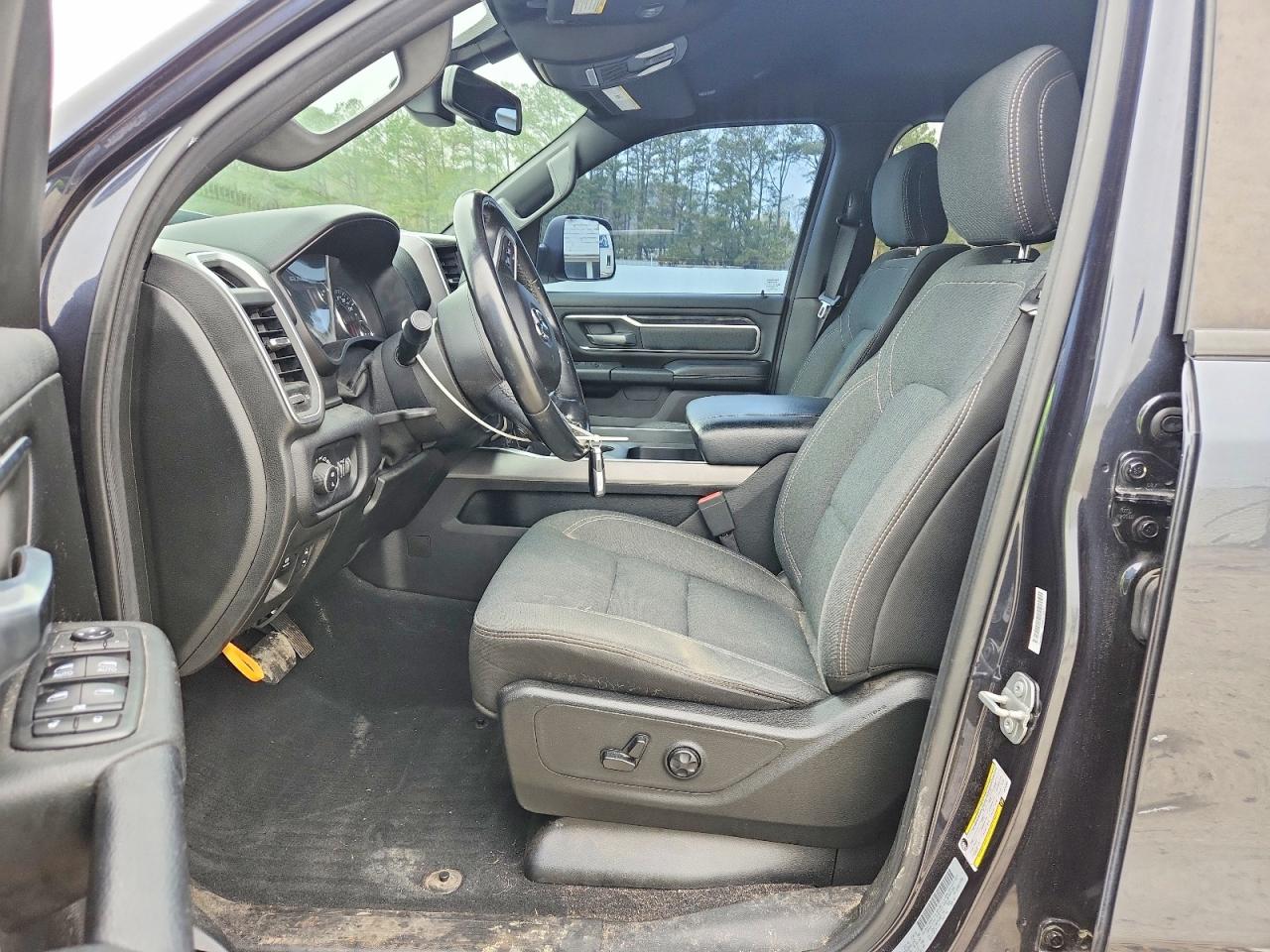 2019 RAM 1500 BIG HORN photo 13