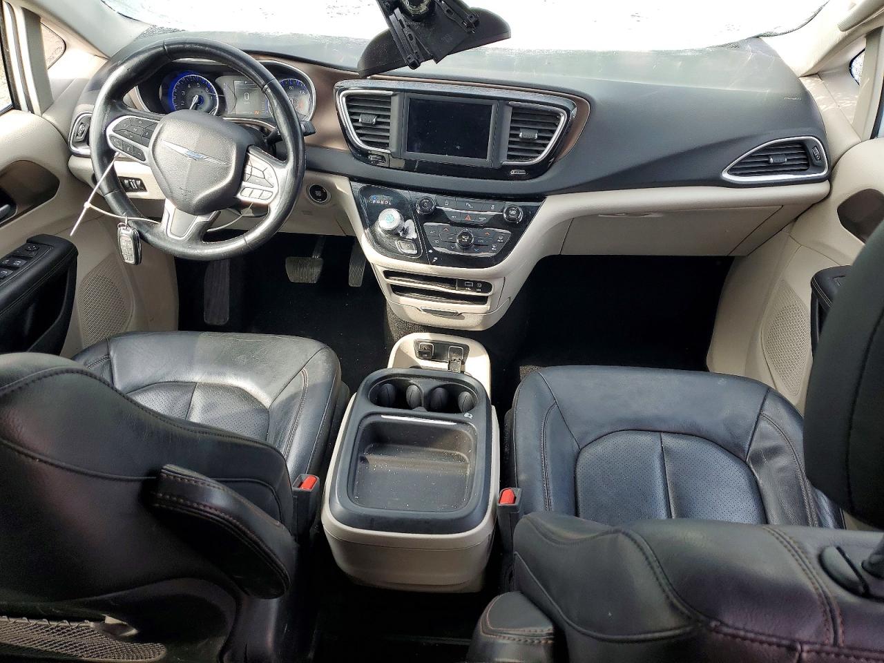 2019 CHRYSLER PACIFICA TOURING L photo 15