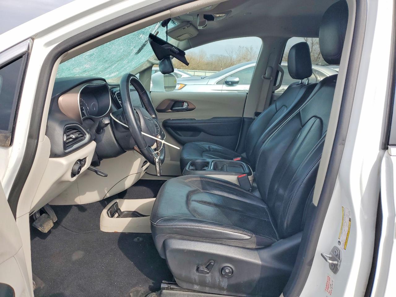 2019 CHRYSLER PACIFICA TOURING L photo 13