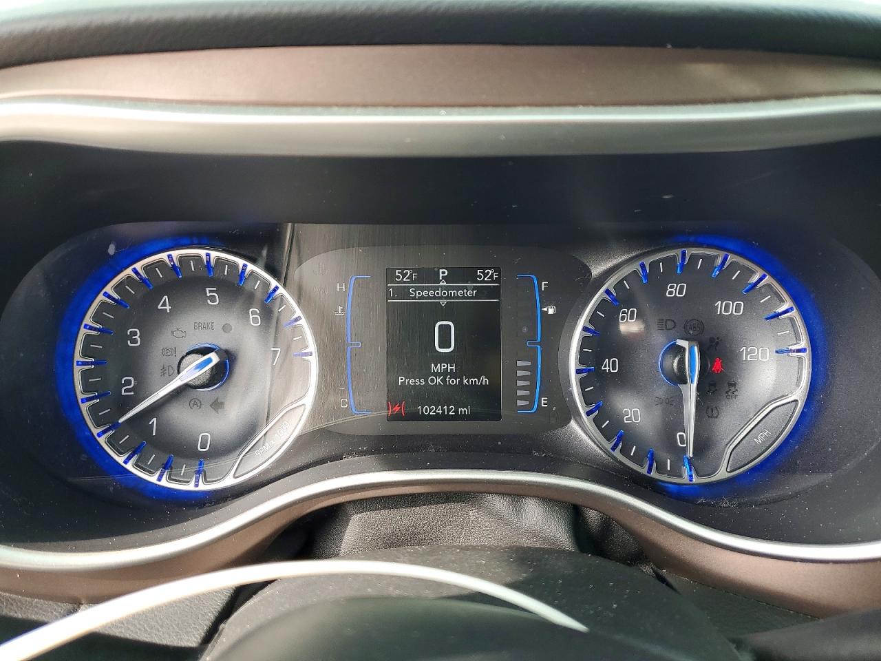 2019 CHRYSLER PACIFICA TOURING L photo 17