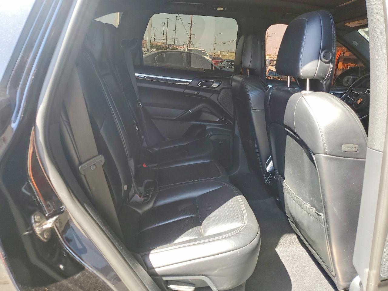 2017 PORSCHE CAYENNE photo 11