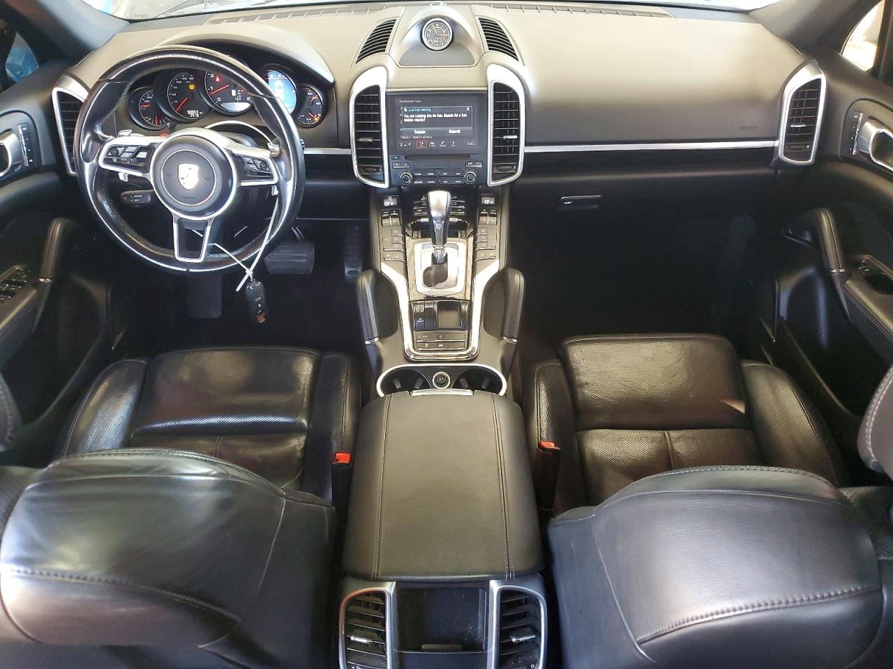 2017 PORSCHE CAYENNE photo 8