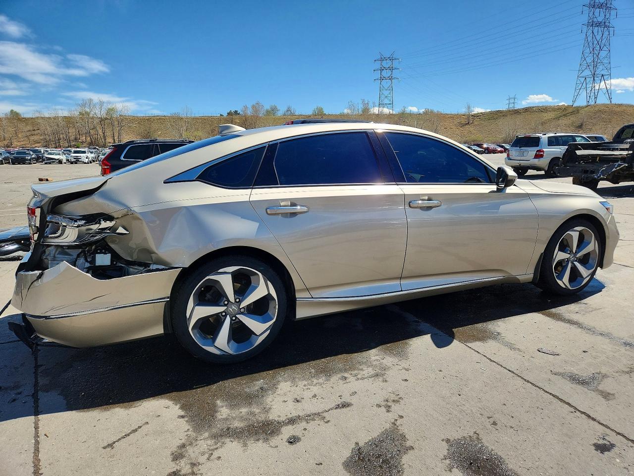 2018 HONDA ACCORD TOURING photo 3
