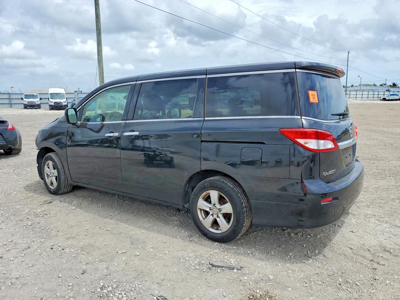 2015 NISSAN QUEST 3.5 SV photo 3
