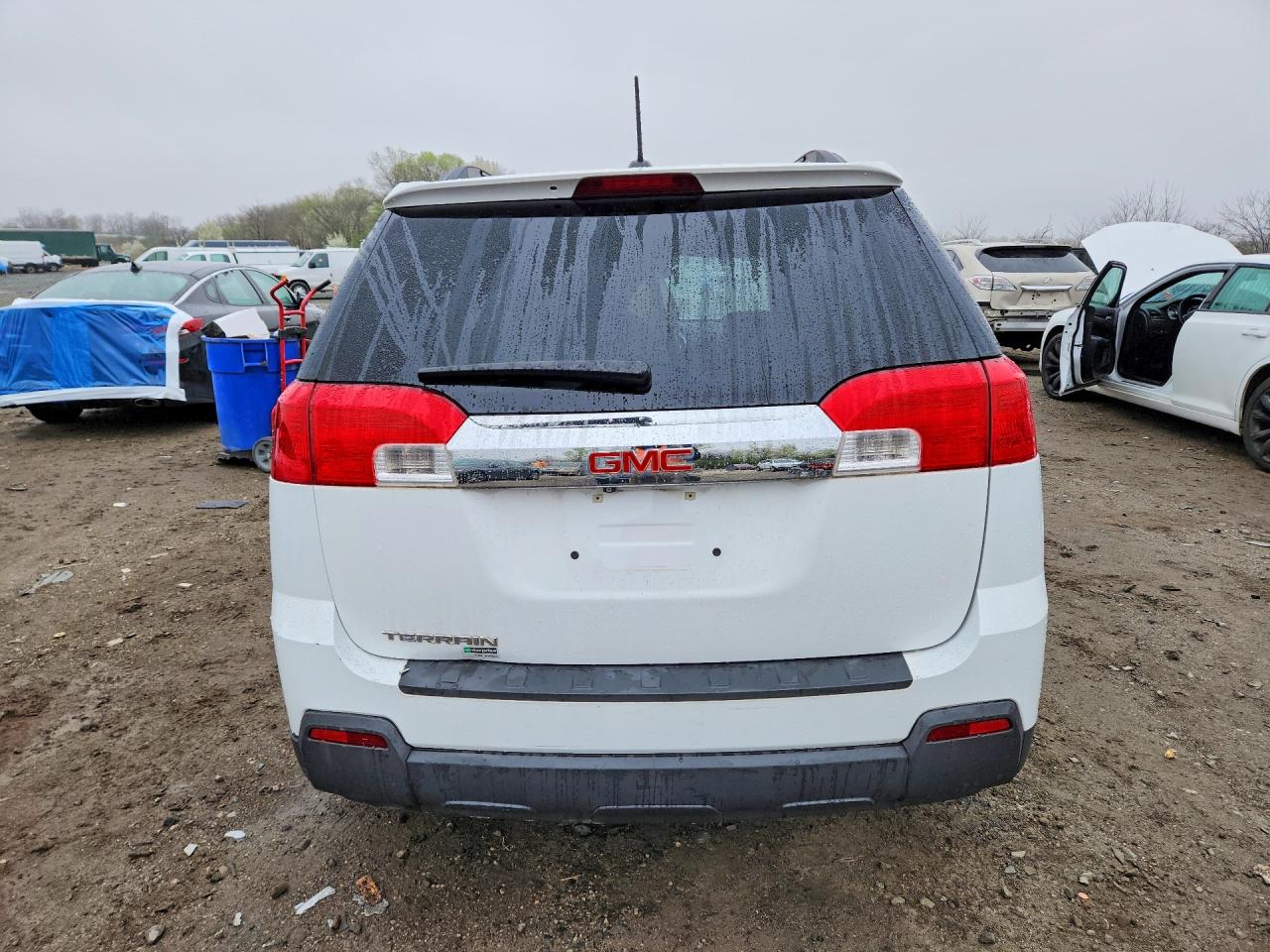 2015 GMC TERRAIN SLE photo 16