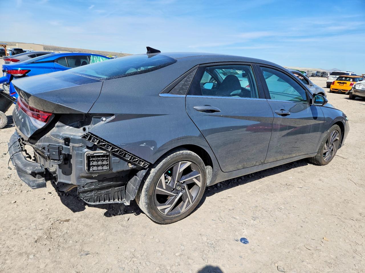 2024 HYUNDAI ELANTRA SEL photo 7