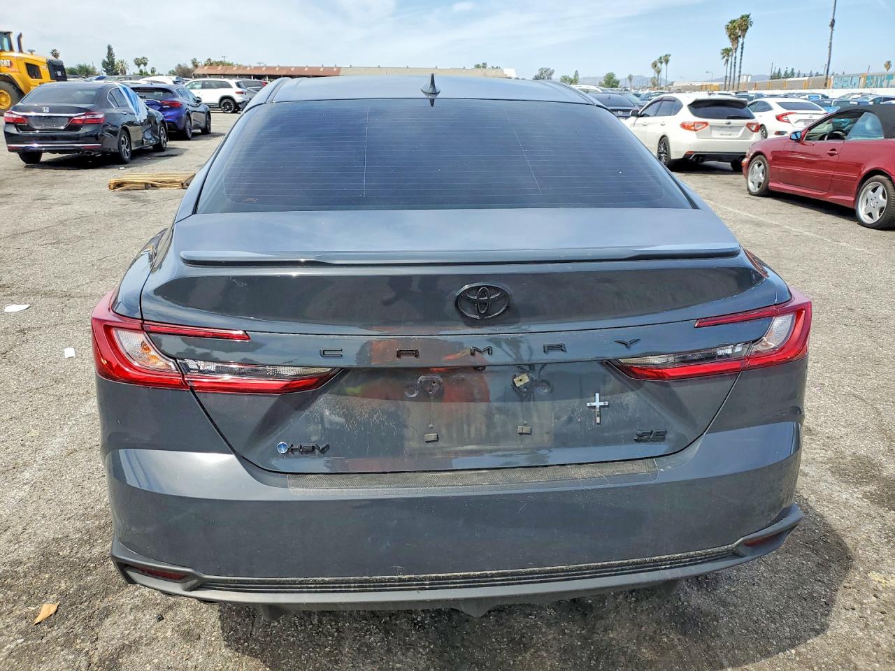 2025 TOYOTA CAMRY SE photo 16