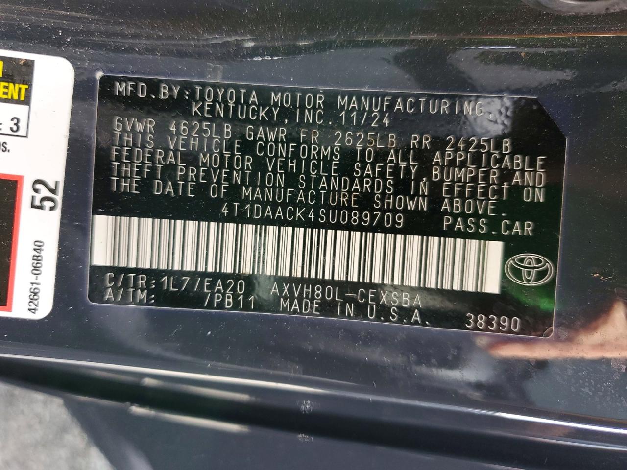 2025 TOYOTA CAMRY SE photo 34