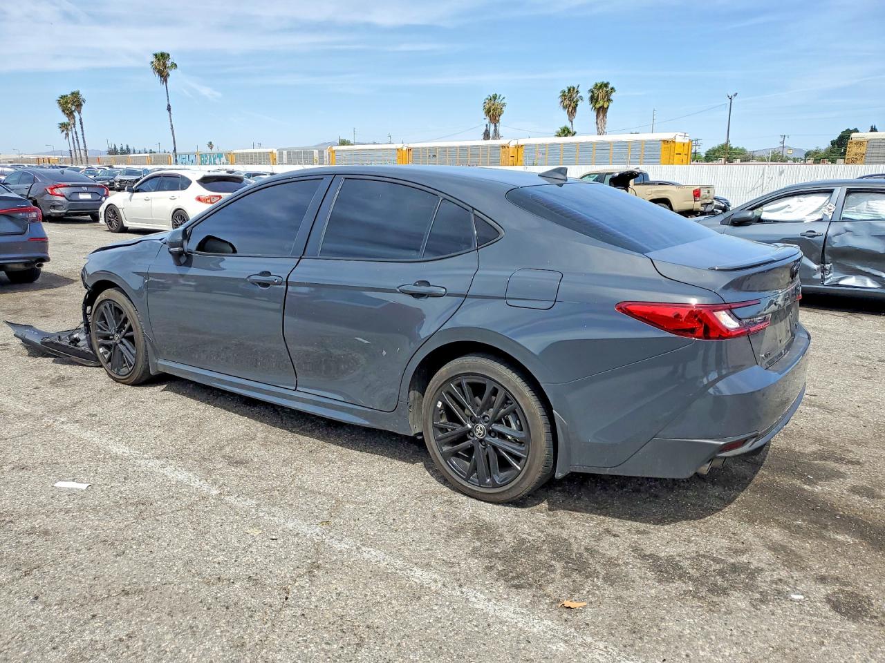 2025 TOYOTA CAMRY SE photo 4