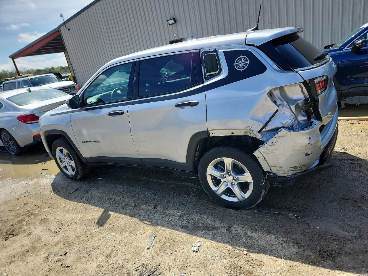 2024 JEEP COMPASS SPORT photo 3