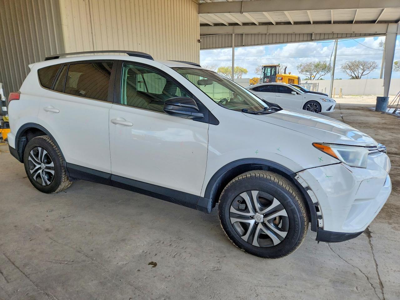 2017 TOYOTA RAV4 LE photo 10