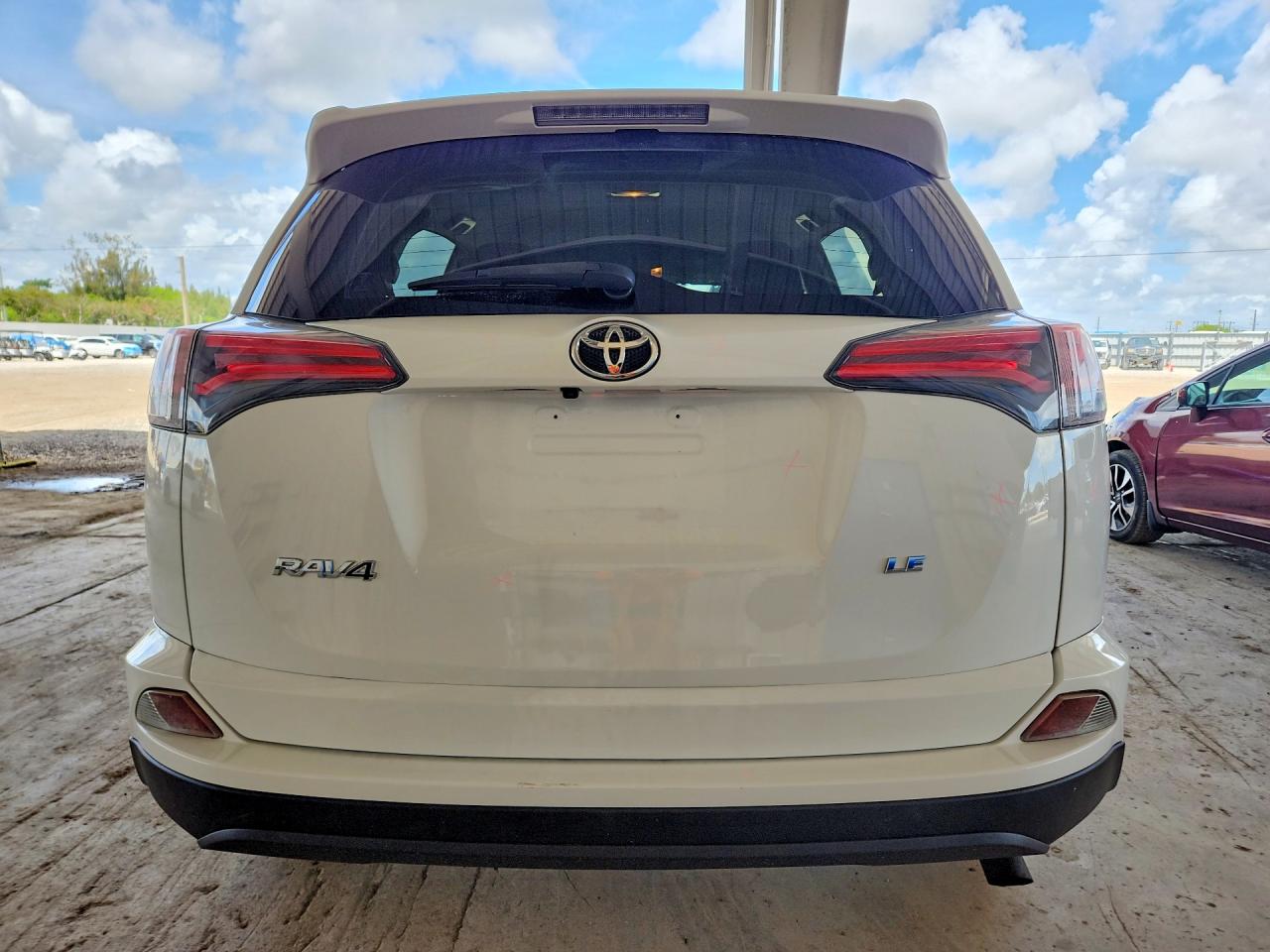 2017 TOYOTA RAV4 LE photo 16