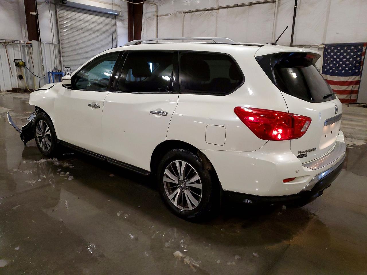 2017 NISSAN PATHFINDER SV photo 3