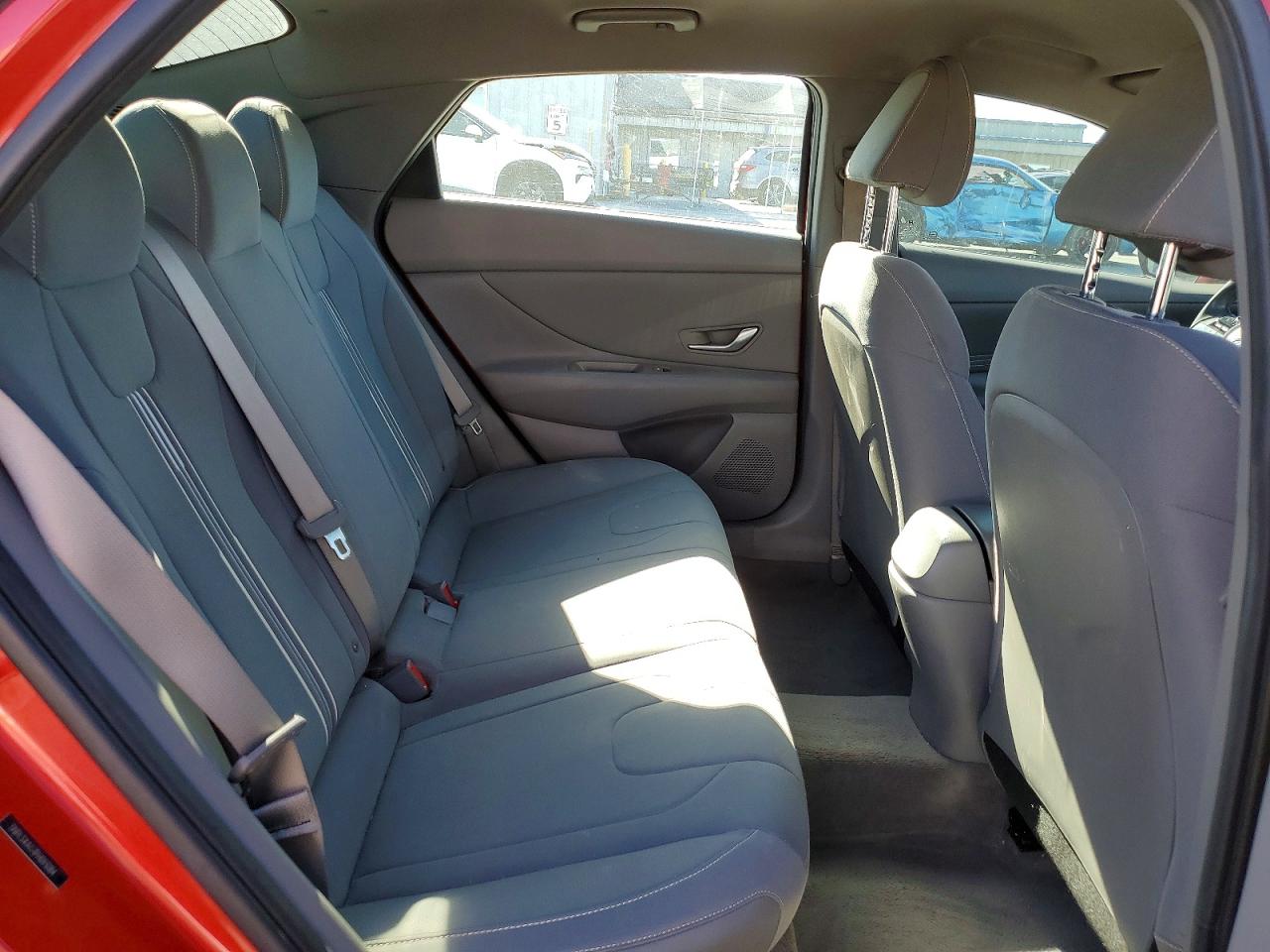 2023 HYUNDAI ELANTRA SEL photo 28
