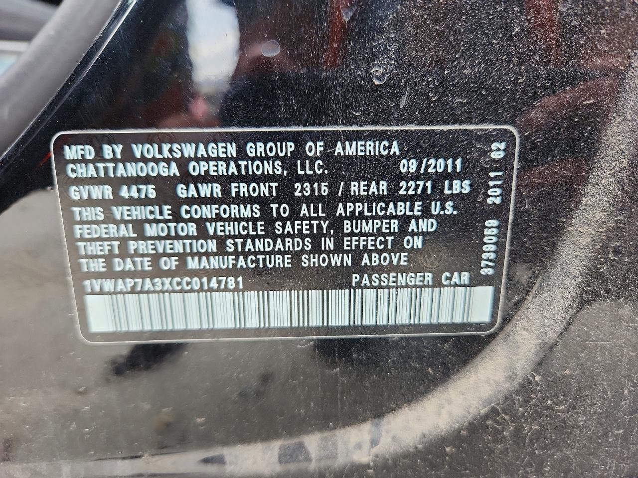2012 VOLKSWAGEN PASSAT S photo 23