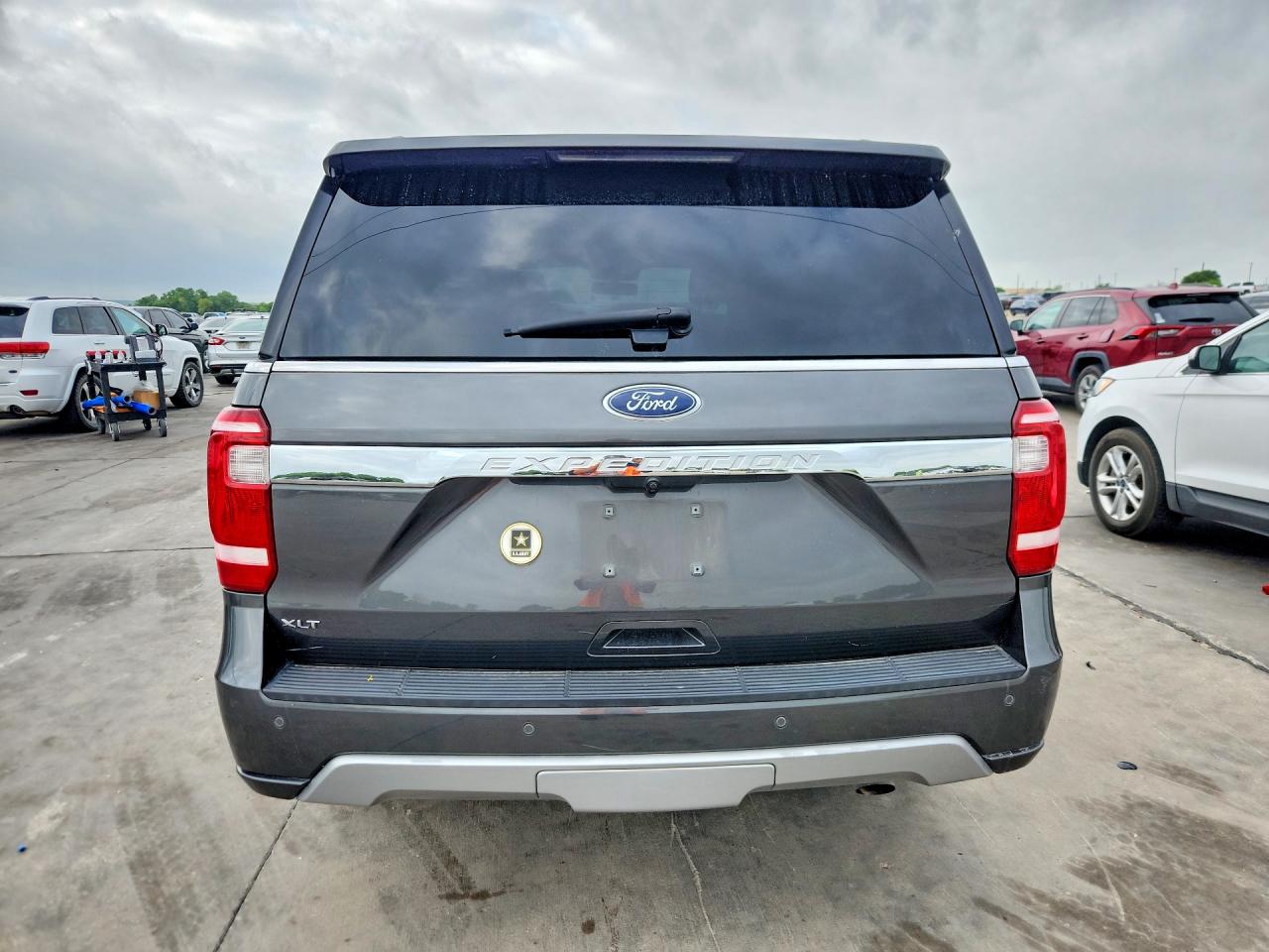 2019 FORD EXPEDITION XLT photo 11