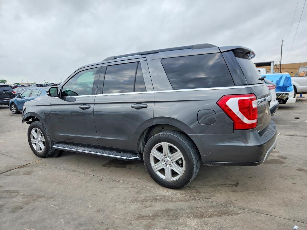 2019 FORD EXPEDITION XLT photo 3