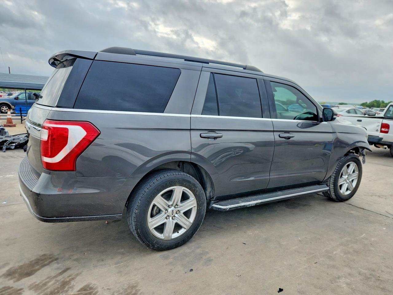 2019 FORD EXPEDITION XLT photo 5