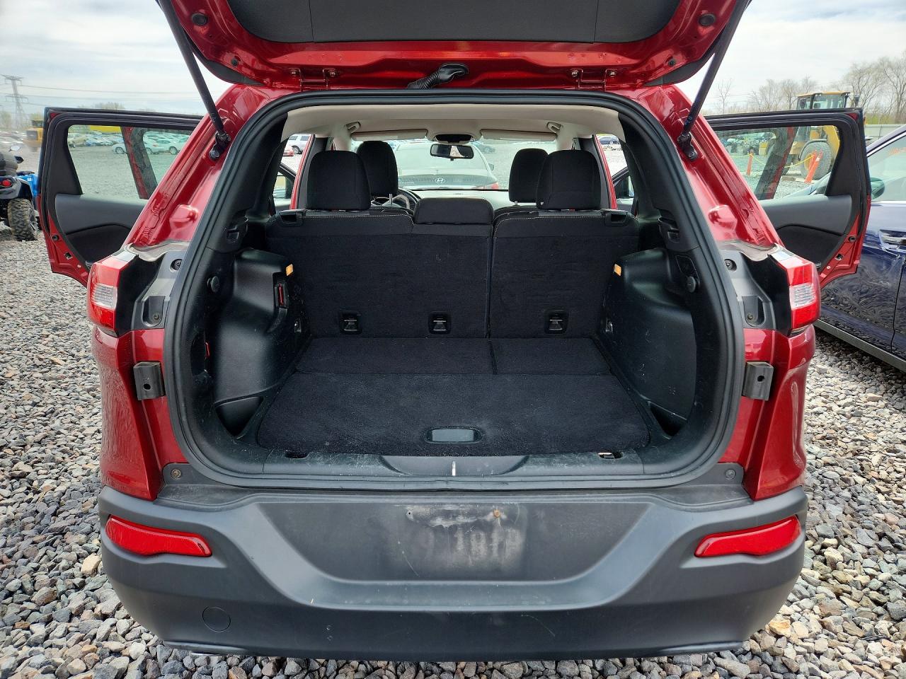 2015 JEEP CHEROKEE SPORT photo 11