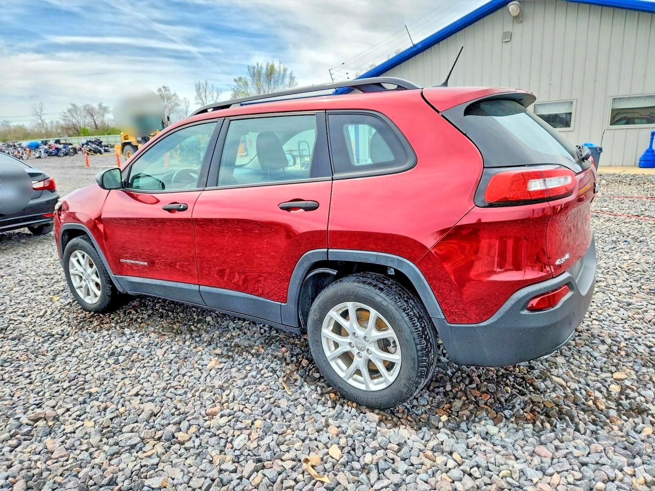 2015 JEEP CHEROKEE SPORT photo 3