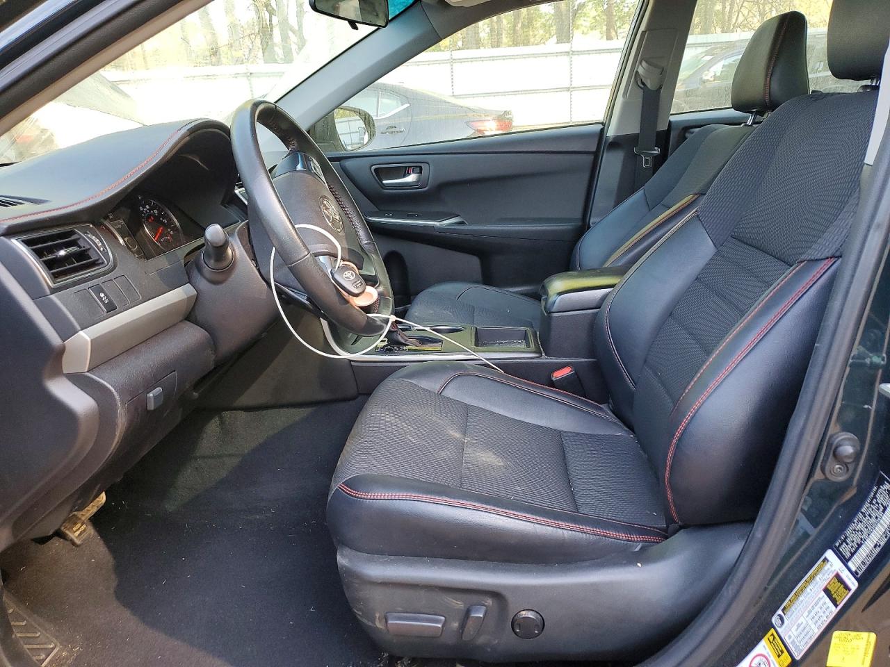 2017 TOYOTA CAMRY LE photo 19