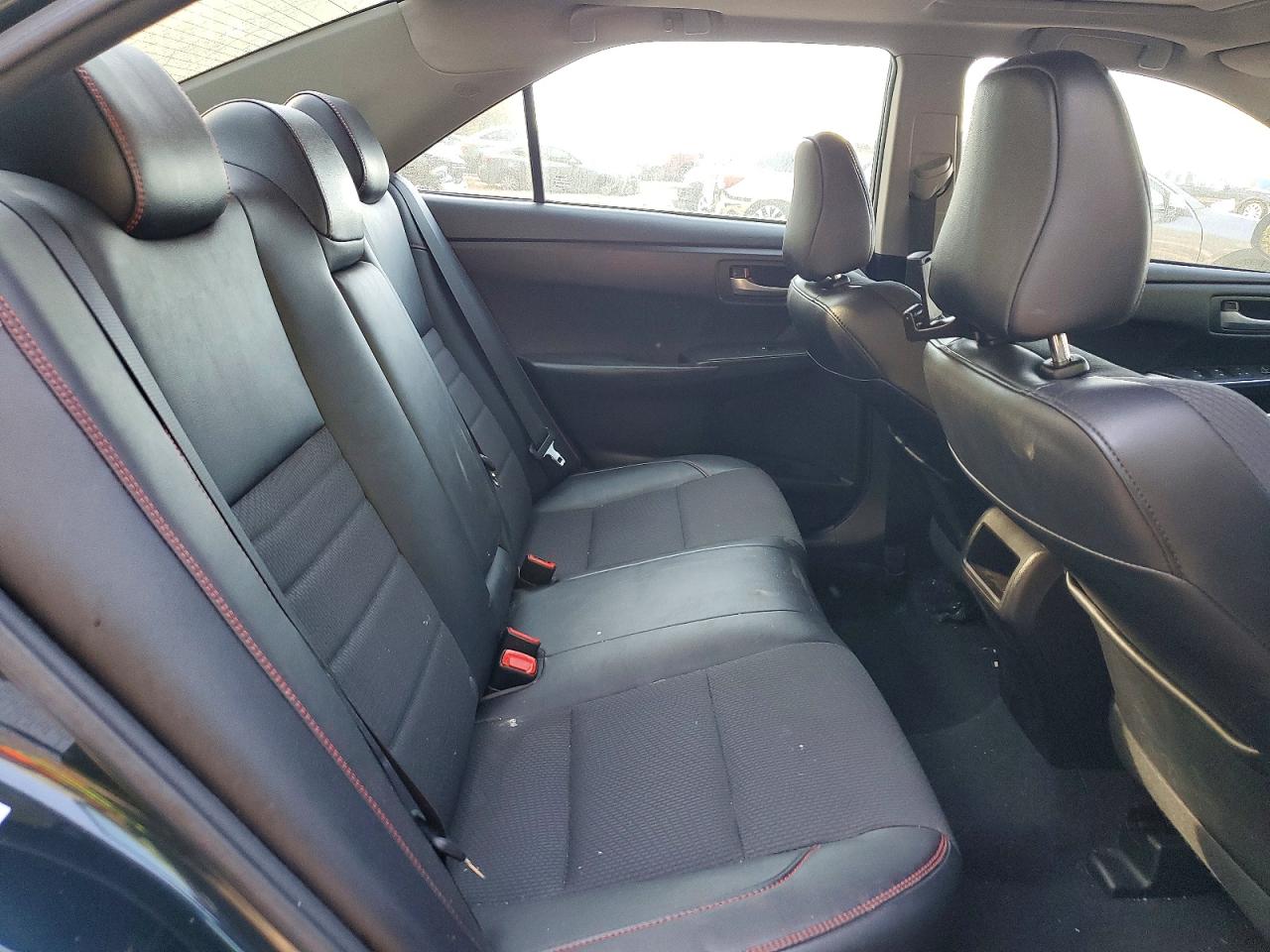 2017 TOYOTA CAMRY LE photo 28