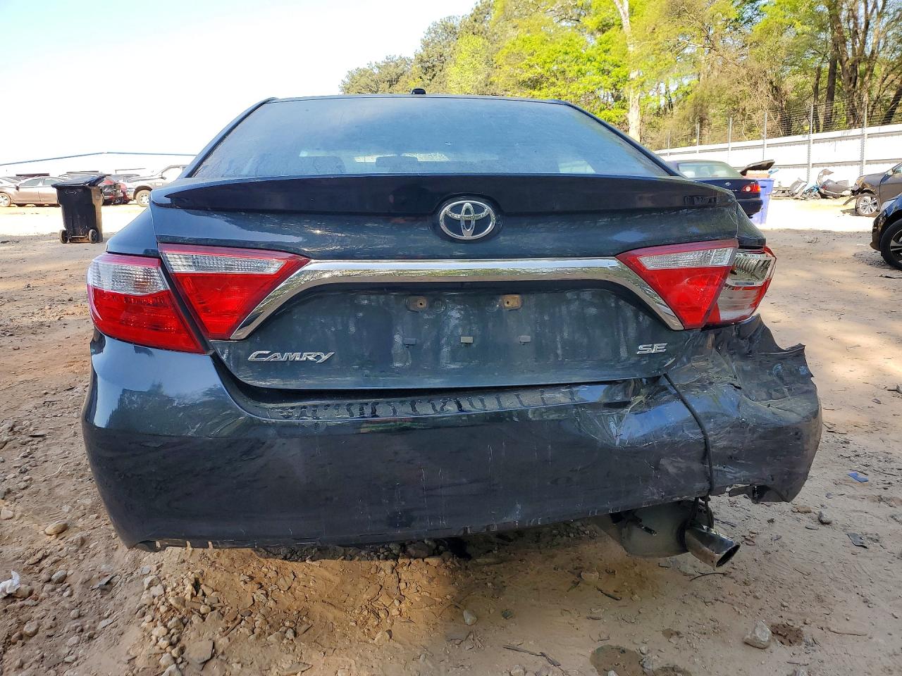 2017 TOYOTA CAMRY LE photo 16