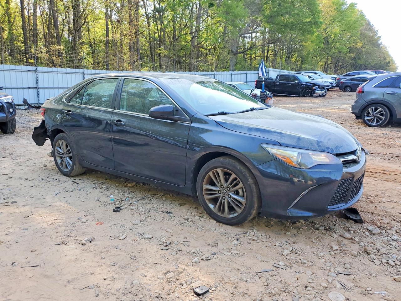 2017 TOYOTA CAMRY LE photo 10