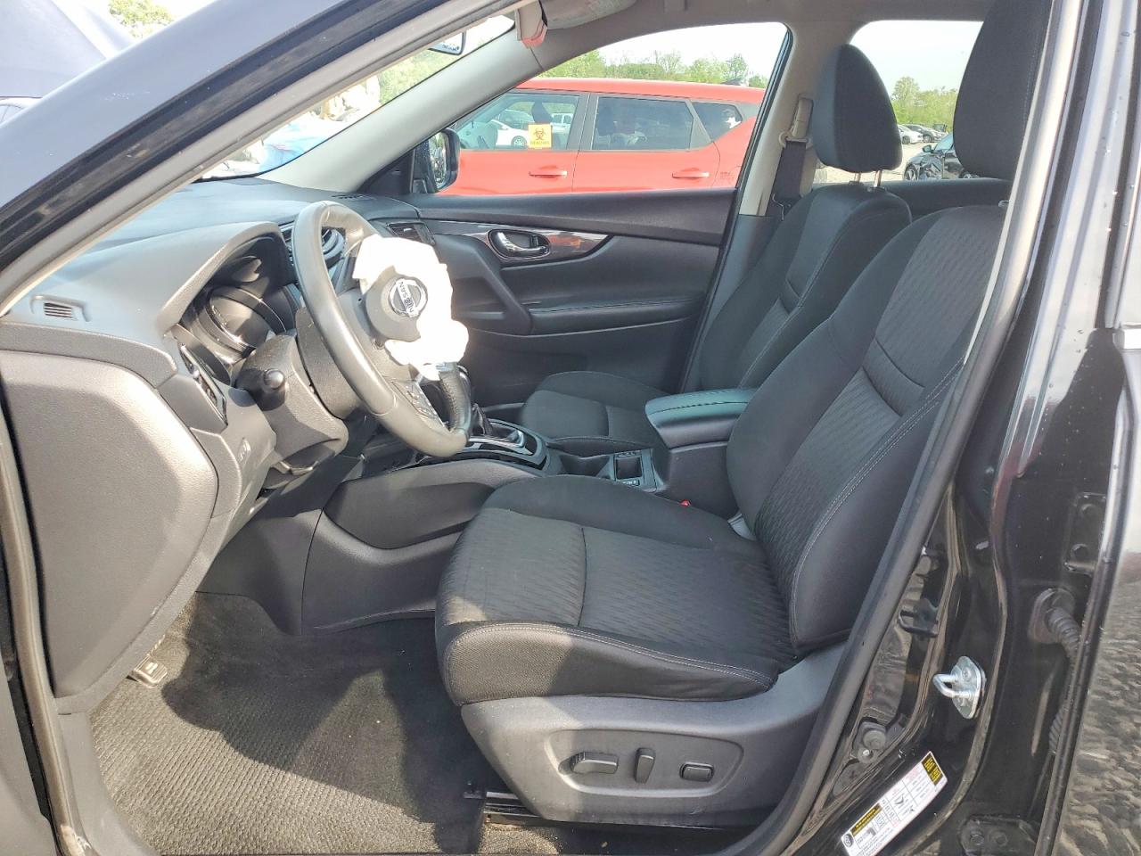 2017 NISSAN ROGUE SV photo 19