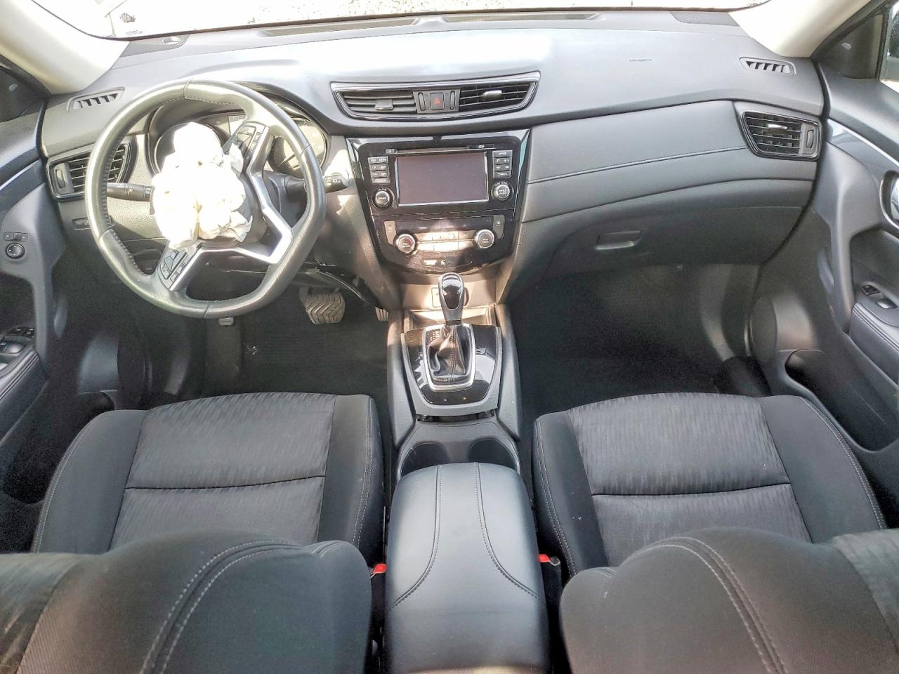 2017 NISSAN ROGUE SV photo 22